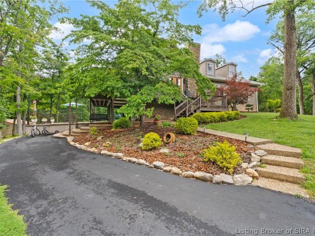 House for sale in Elizabeth, Indiana