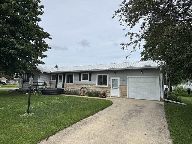 House for sale in Ackley, Iowa