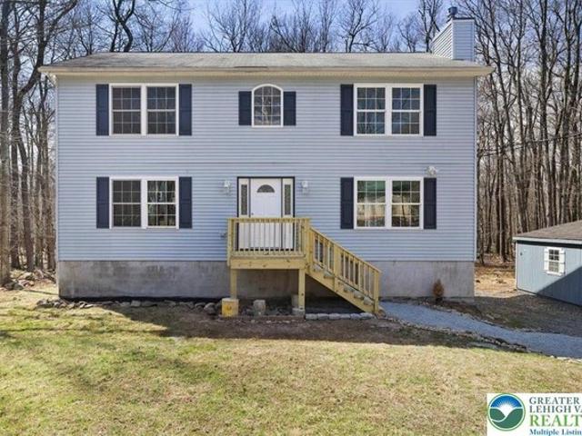 House for sale in Newfoundland, Pennsylvania