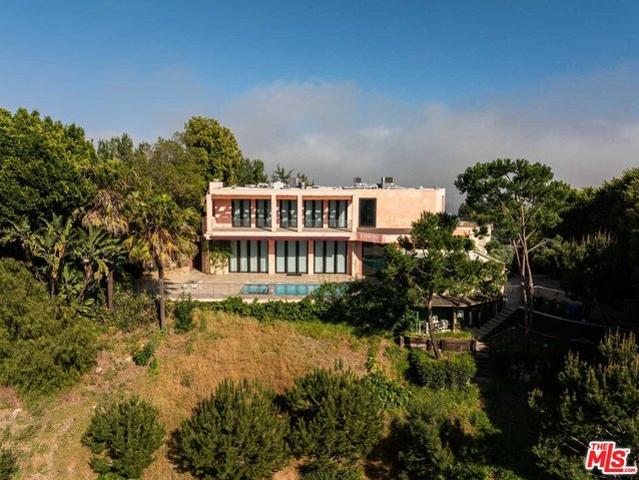 House for sale in Canoga Park, California