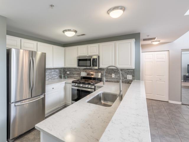 Condo for sale in Lisle, Illinois