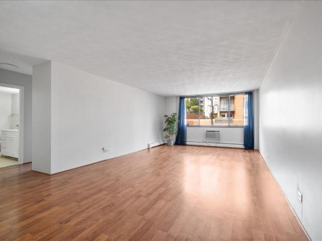 Condo for sale in Evanston, Illinois