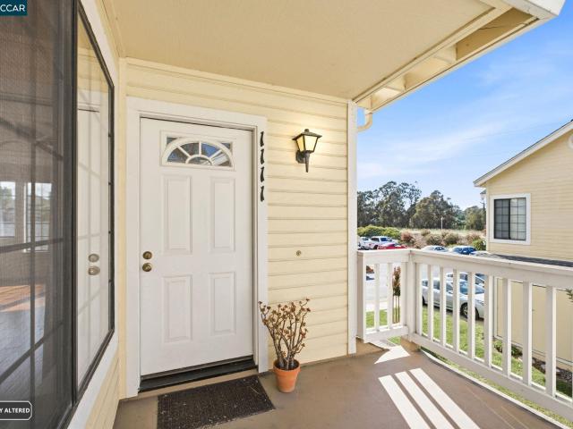Condo for sale in Hercules, California