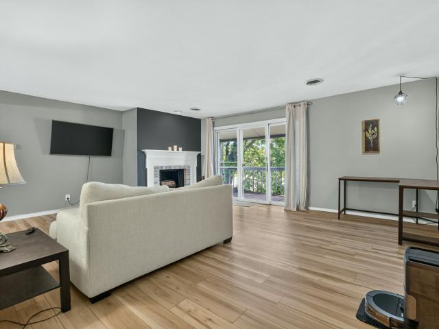 Condo for sale in Mclean, Illinois