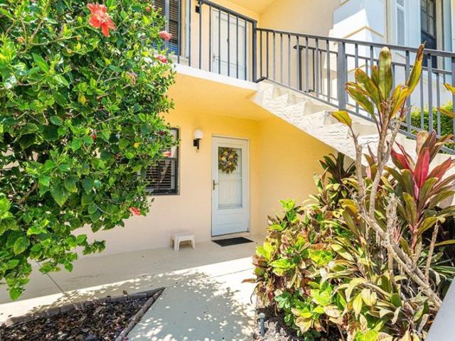 Condo for sale in Jupiter, Florida