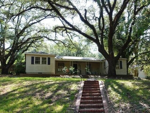 House for sale in Lufkin, Angelina County
