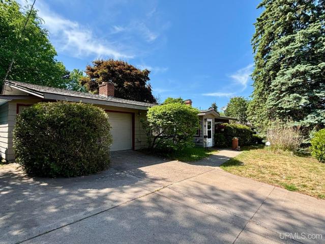 House for sale in Marquette, Michigan