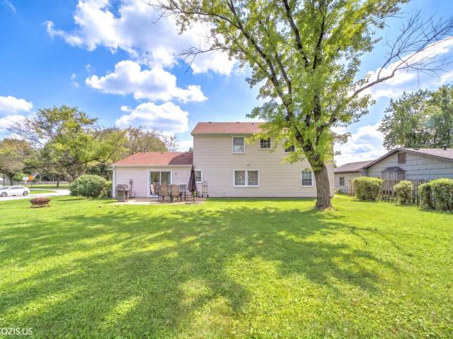 House for sale in Buffalo Grove, Illinois