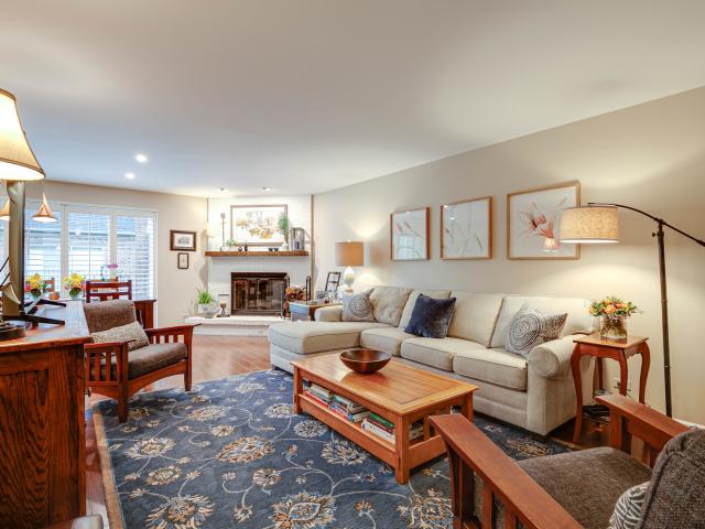 Townhouse for sale in Lake Forest