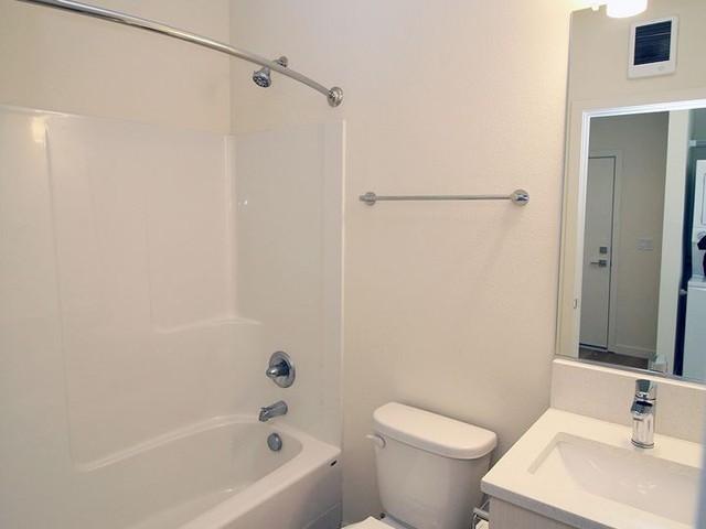 Apartment for rent in Pleasant Valley, Portland