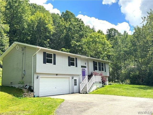 House for sale in Hinsdale, New York