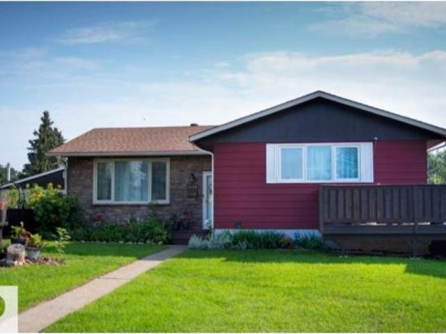 House for sale in Wedgewood, Alberta