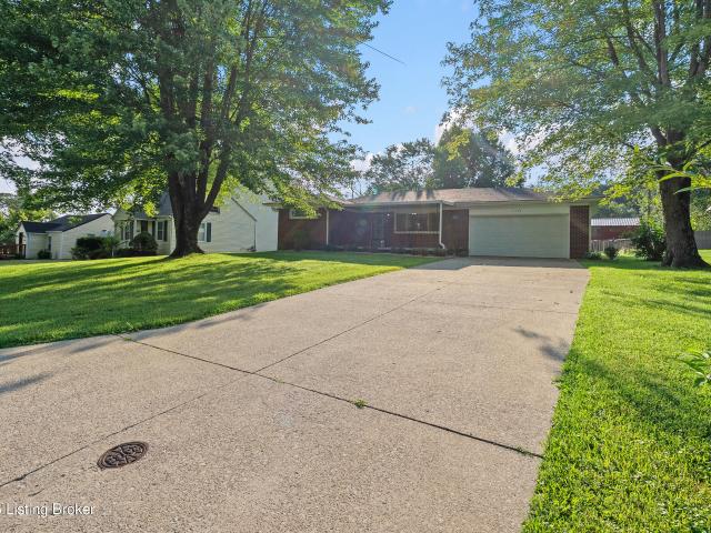 House for sale in Lebanon Junction, Kentucky
