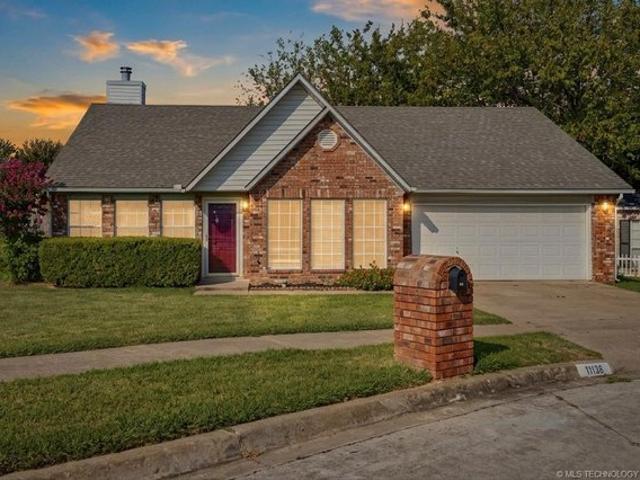 House for sale in Churchill Park, Jenks