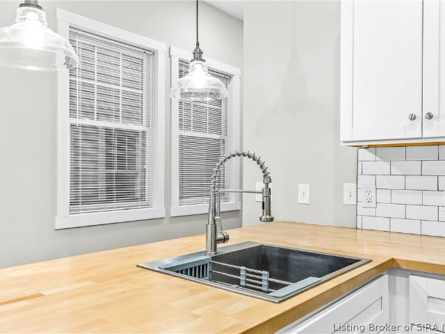 House for sale in New Albany, Indiana
