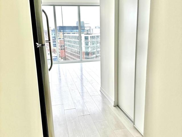 Condo for sale in Toronto, Golden Horseshoe