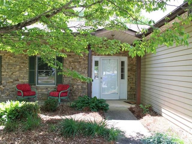 Townhouse for sale in Yadkinville, North Carolina