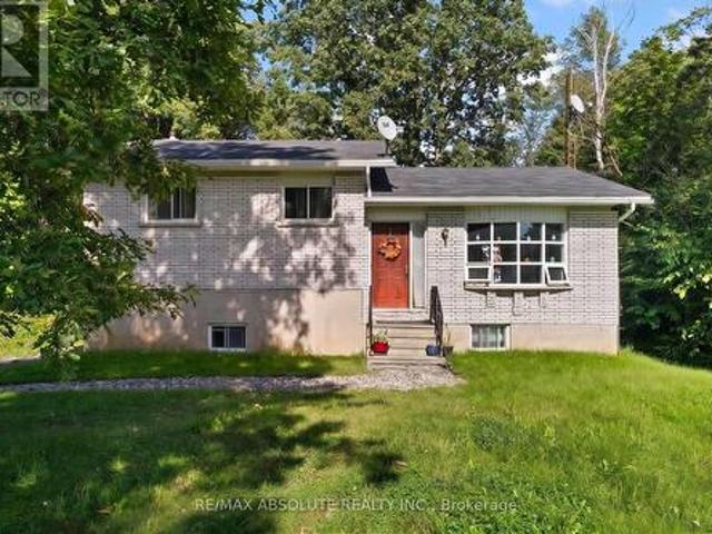 House for sale in Renfrew, Ontario