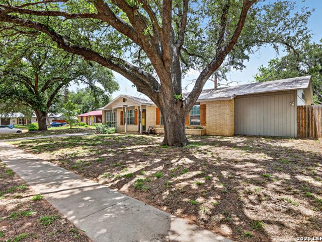 House for sale in Pleasanton, Texas