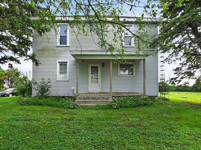 House for sale in Utica, Illinois
