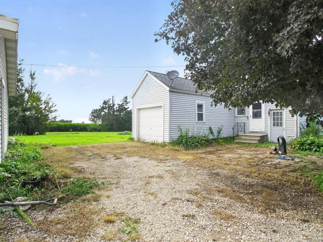 House for sale in Utica, Illinois