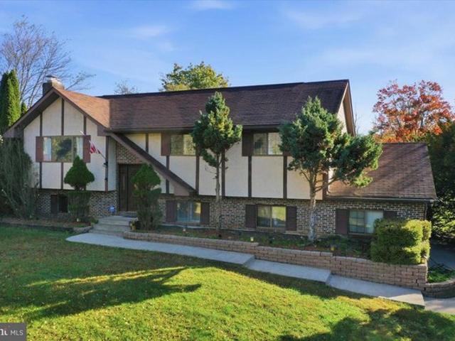House for sale in Brodheadsville, Chestnuthill Township