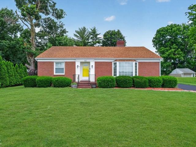 House for sale in Crawfordsville, Indiana