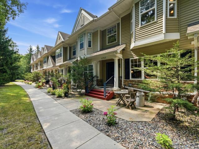 Townhouse for sale in Chaska, Carver County