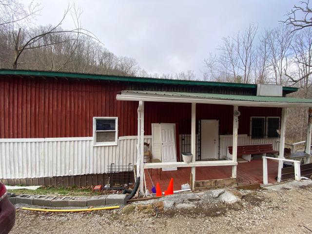 House for sale in Manchester, Kentucky