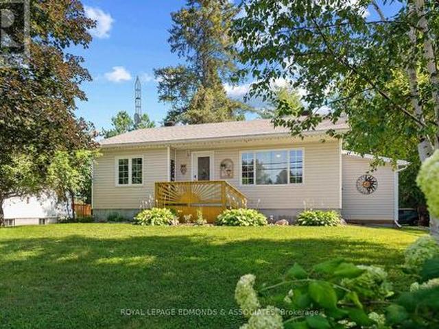House for sale in Renfrew, Ontario