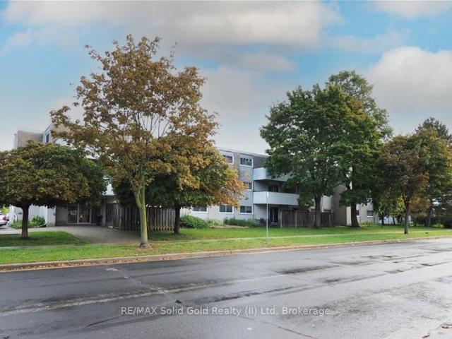 Condo for sale in Kitchener, Ontario
