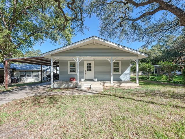 House for sale in Kingsland, Texas