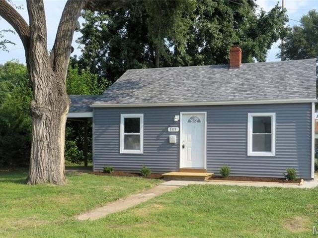 House for sale in Wood River, Illinois
