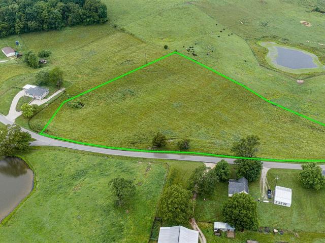 House for sale in Oakland, Kentucky