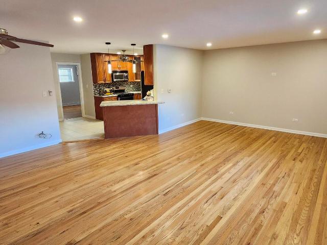 Condo for sale in Des Plaines, Illinois