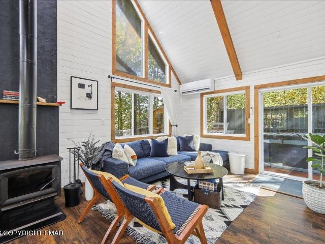 House for sale in Pocono Farms East, Coolbaugh Township