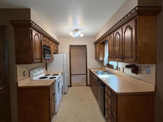 House for sale in Luverne, Rock County