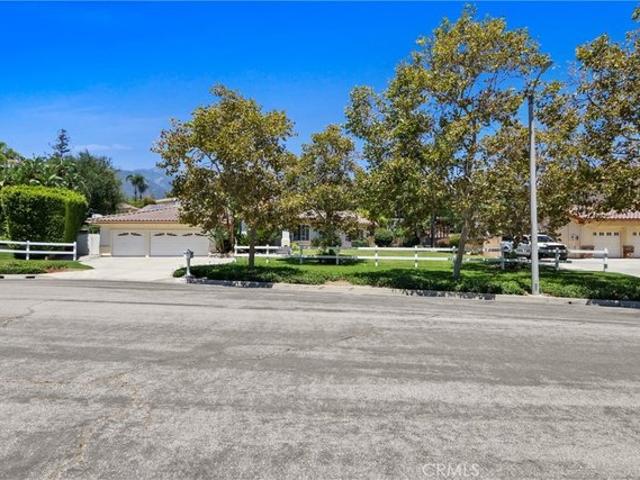 House for sale in Alta Loma, Alta