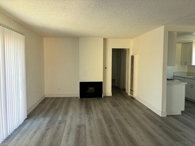 Apartment for rent in Huntington Beach, California