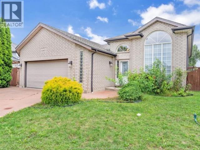 House for sale in Ontario