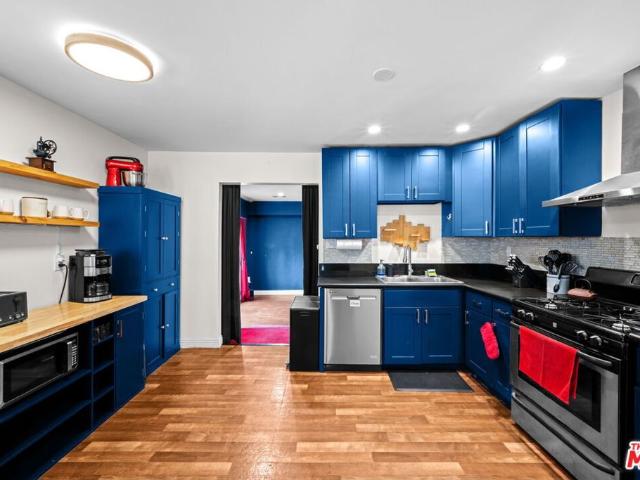 House for sale in North Hollywood Neighborhood Council District, Canoga Park