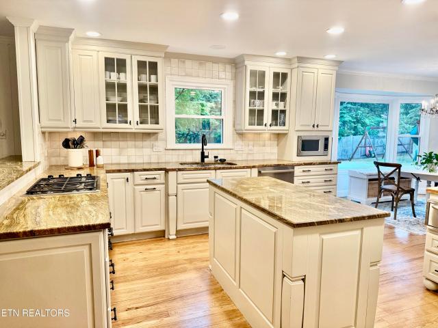House for sale in Farragut