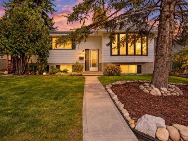 House for sale in Braeside, Calgary