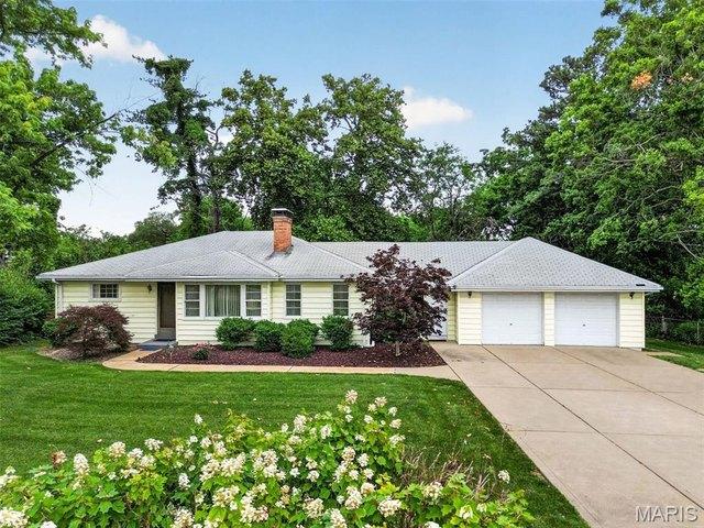 House for sale in Creve Coeur, Missouri