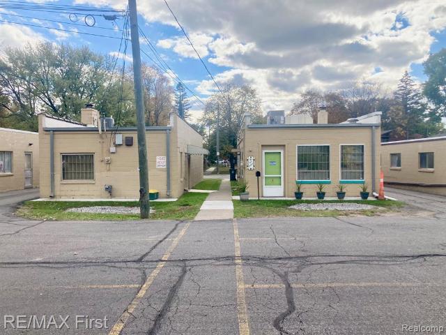 Commercial for sale in Royal Oak, Michigan