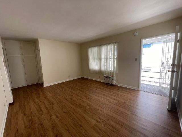 Apartment for rent in Glendale, California