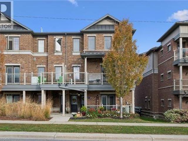 Townhouse for sale in Grand River South, Kitchener