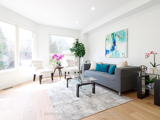 Townhouse for rent in Woburn, Ontario