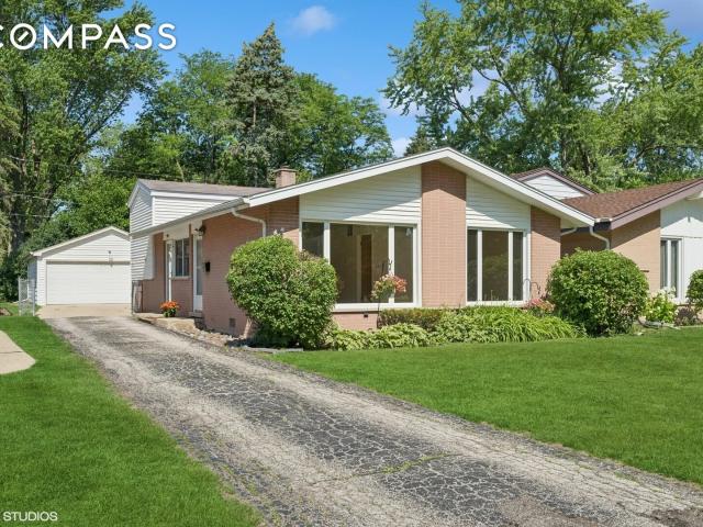 House for sale in Arlington Heights