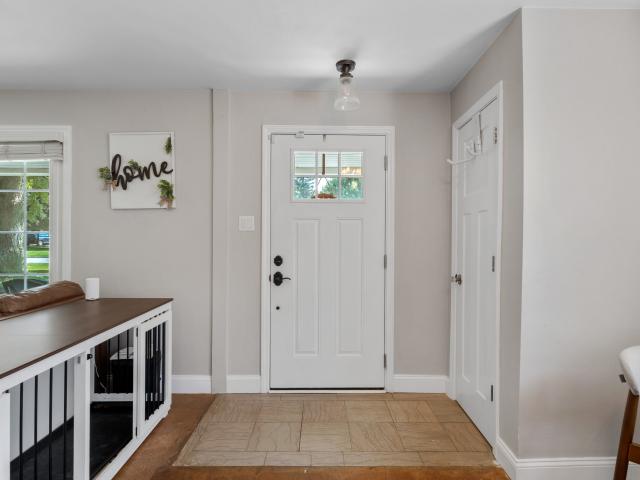 House for sale in Homecroft, Indiana